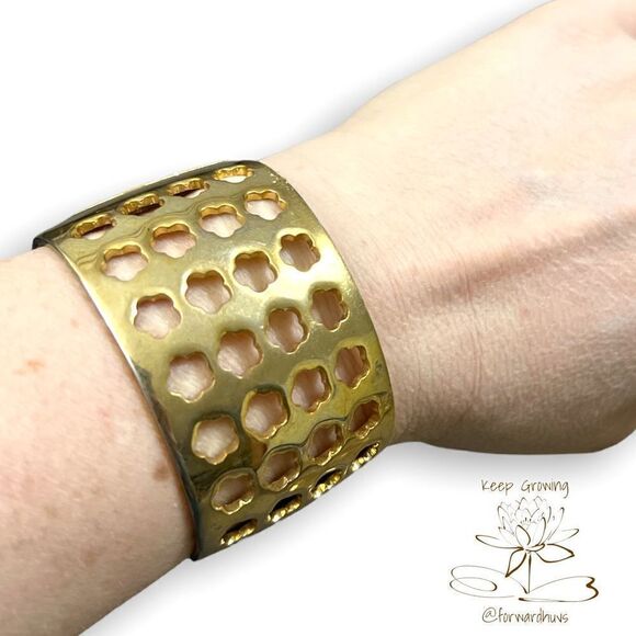 Bundle Sale 3 for $15 | Large Gold Tone Hinge Bracelet - Picture 1 of 7